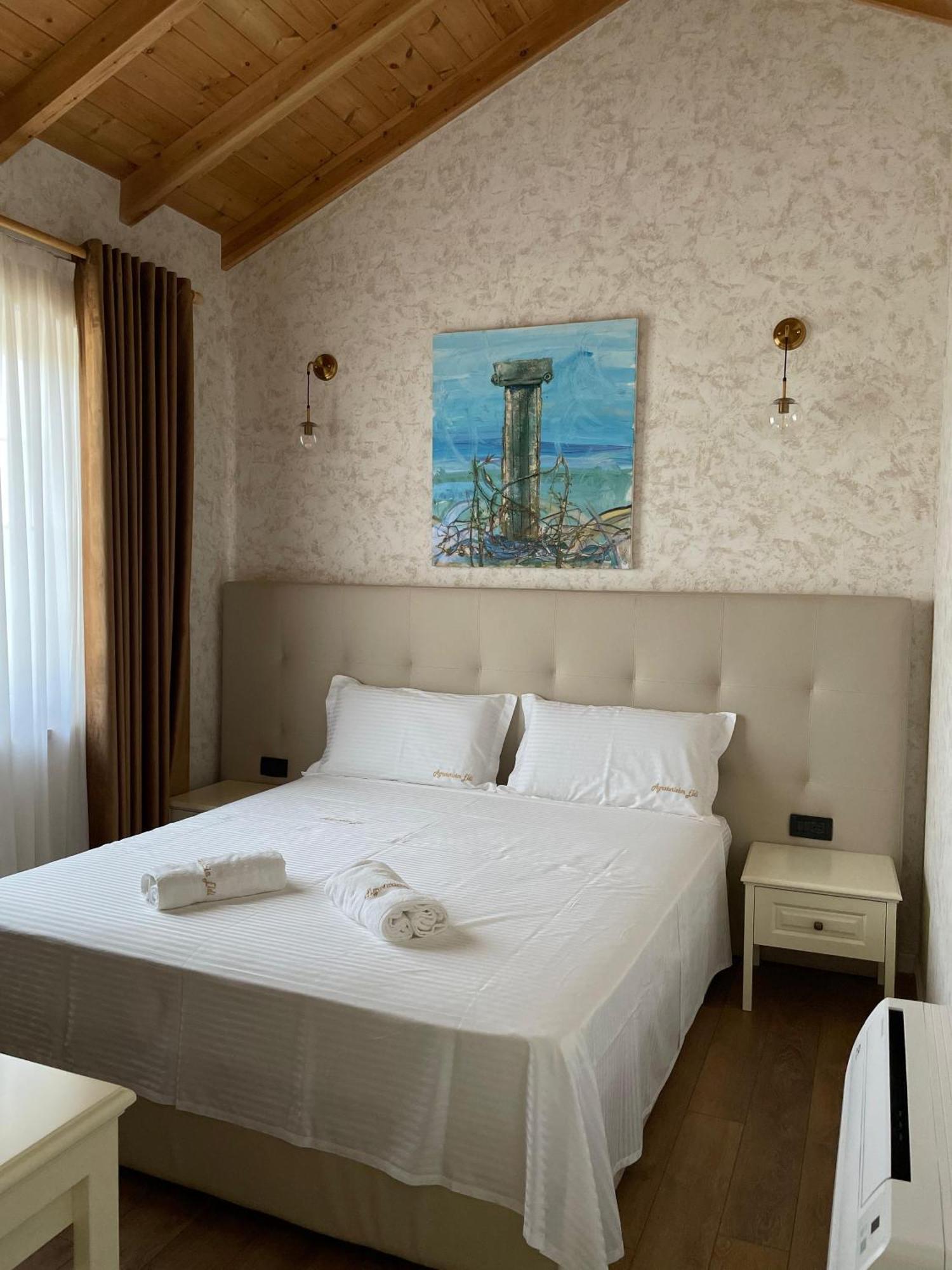 Agroturizem Eldi Hotel Fier Buitenkant foto