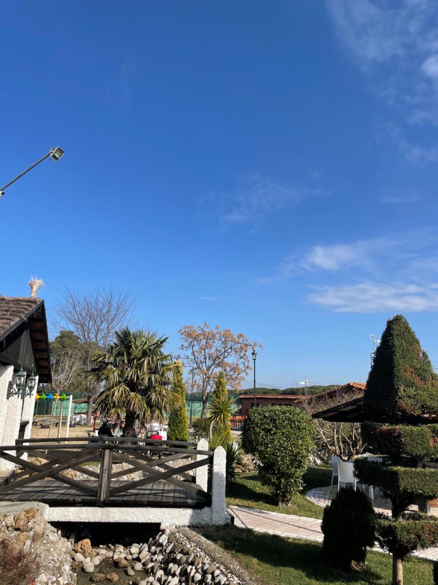 Agroturizem Eldi Hotel Fier Buitenkant foto